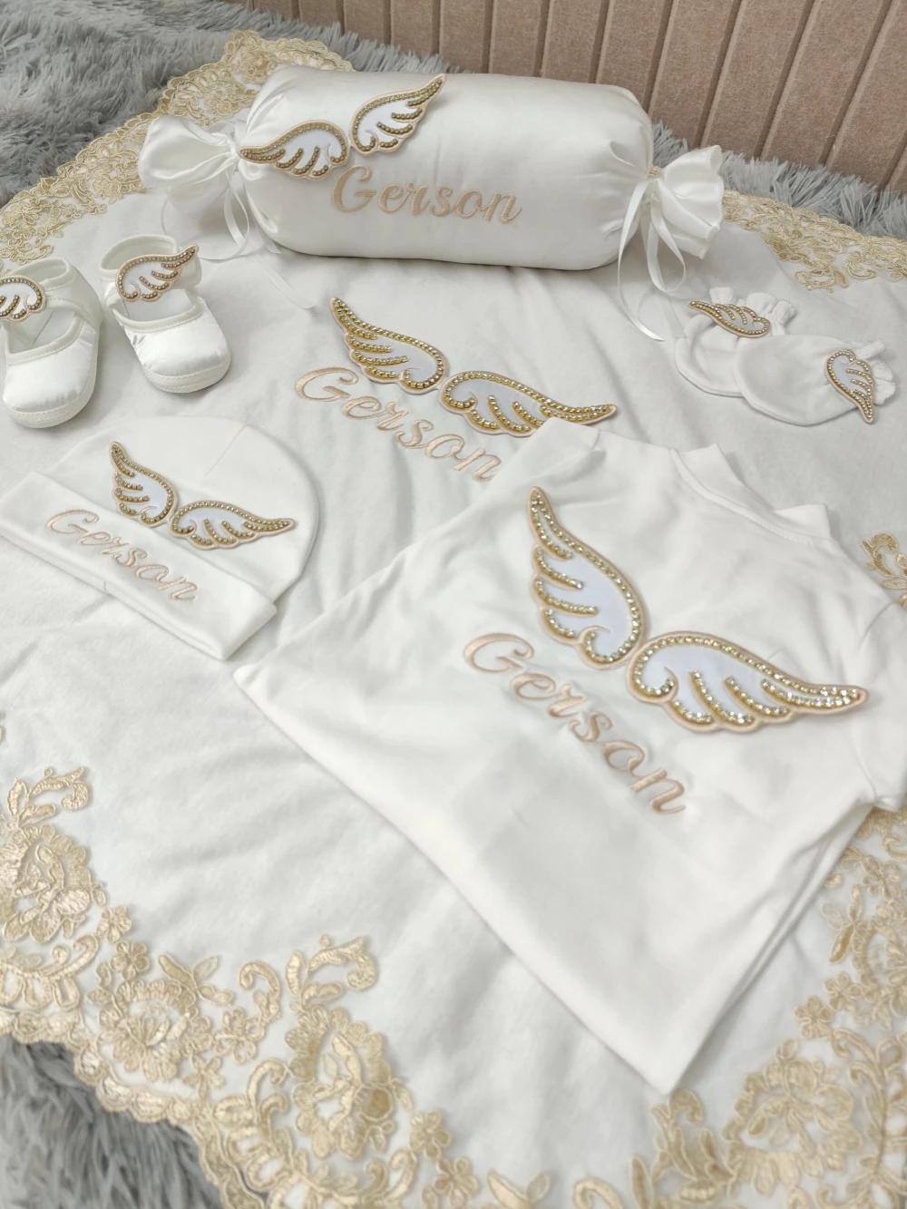 6pcs Newborn Candy Pillow Nursery Decoration Newborn Baby Girl Solid Romper Clothes Crystal Angle Wings Blanket Onesies Bodysuit