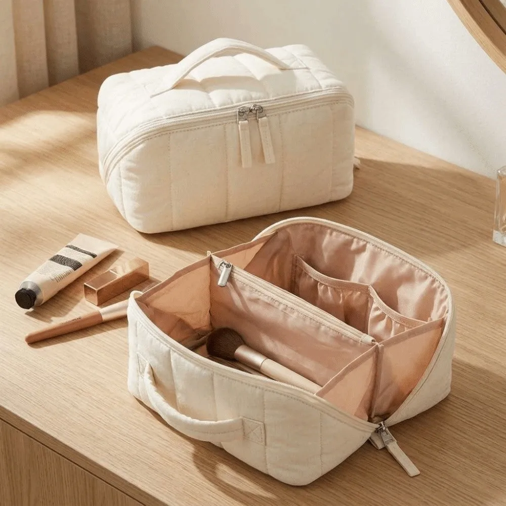 Cute Water-resistant Puffy Padded Makeup Bag Open Flat Large Capacity Toiletry Bag Quilted Portable Cosmetic Case Daily Use