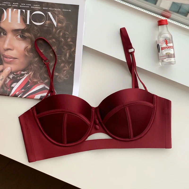 

Red vintage underwear female wedding strapless lingereie small breasts gathered to show large wine red bra