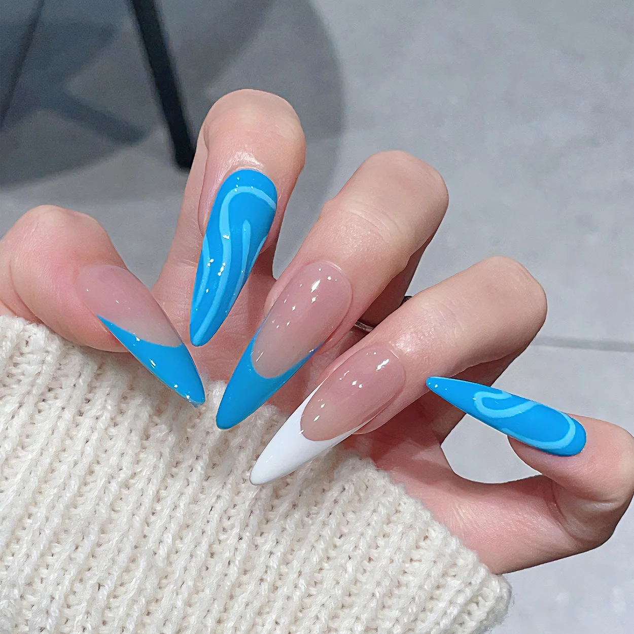 10pcs Long Almond Handmade Press On Nails Kit, Nude & Blue Fake Nails, Sweet Cool Wearable Nail Art, Dancing Line