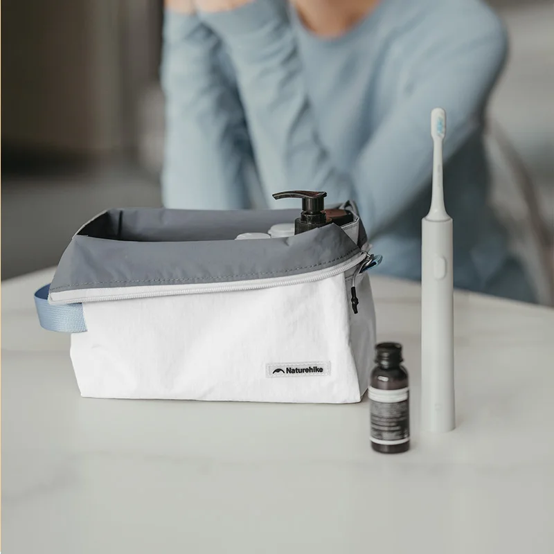 Naturehike Travel Toiletry Bag Women Makeup Bag Foldable Waterproof Wash Bag Outdoor Storage Bag CNK2450XB024