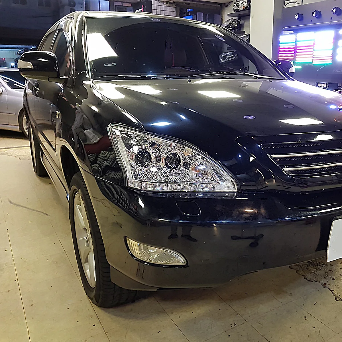

Suitable for 04-09 Lexus RX350/RX330 Headlights, A Pair of HID Version Headlight Assemblies