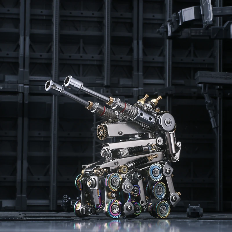 Modelo de montagem de metal de tanque DIY criativo feito à mão