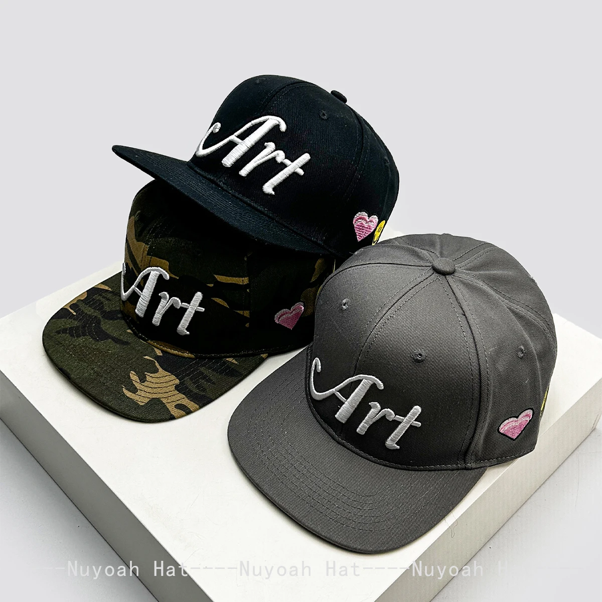 New Men Women Embroidered Art Letters Four-leaf Clover Baseball Hats Sunshade Flat Eave Versatile Peaked Caps Hardtop Fashion