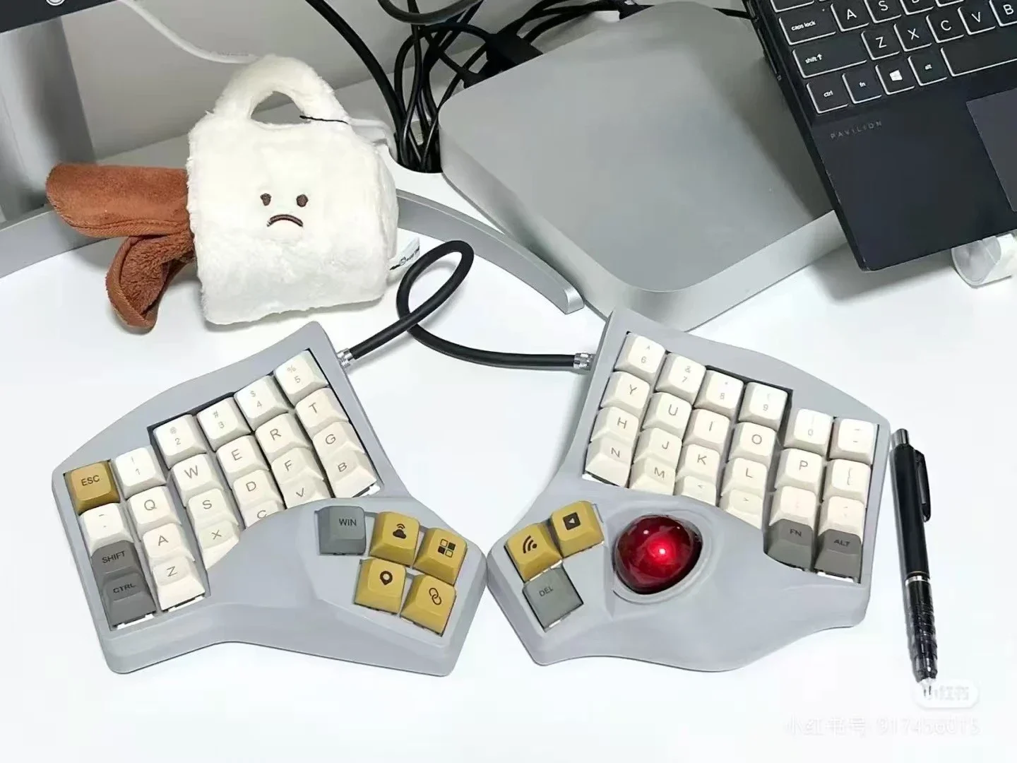 Trackball Split Keyboard Hotswap Wired/Bluetooth Wireless Split Mechanical Keyboard Kit Curve Ergonomic QMK/ZMK