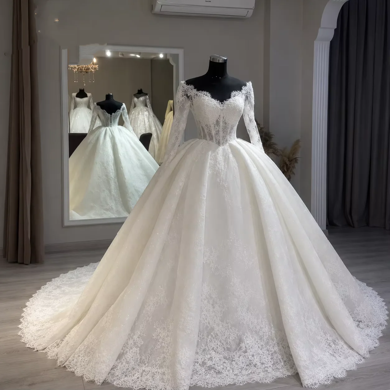Customized Luxury Lace Wedding Dress Off Shoulder Long Sleeves Corset Princess Ball Gown Bridal Dress Vestido De Noiva