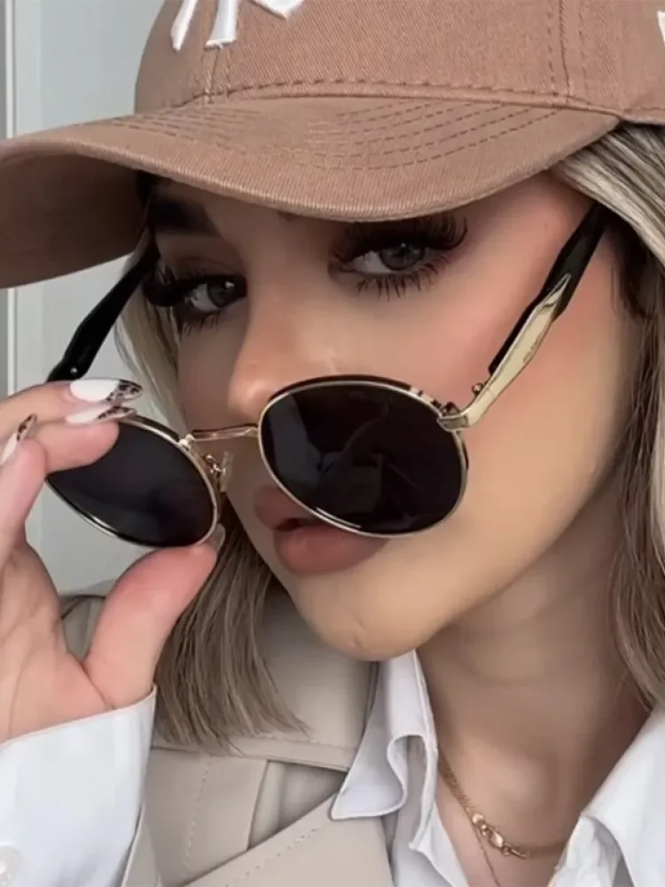 

2025 Vintage Round Metal Sunglasses Women New Fashion Retro Sun Glasses Female Brand Designer Ins Trendy Eyewear Male