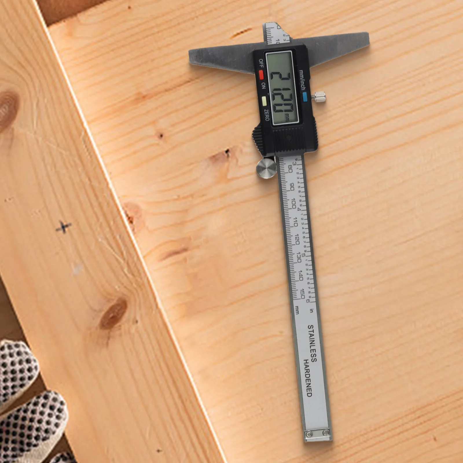 

Точные показания Правило глубины штангенциркуля Электронный глубиномер Большой экран Цифровой дисплей Длительное время ожидания Примечание