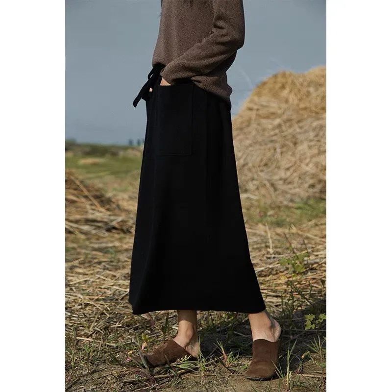 Autumn/Winter 2024 New Cashmere Double Pocket Retro Dress Art Style Versatile Women's Long Skirt