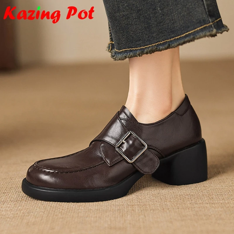 

Krazing Pot Fashion Microfiber Round Toe Chunky Heels Spring Autumn Metal Buckle Plus Size 43 Vintage Design Women Oxford Shoes