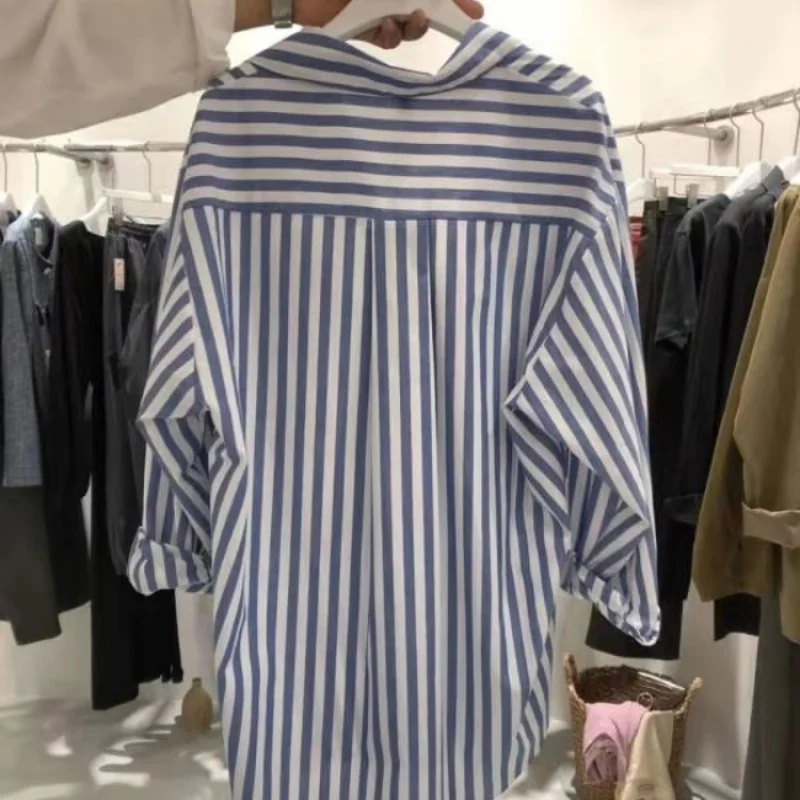 Camisa listrada Dongdaemun para mulheres, camisa de estudante estilo ocidental, nicho de senso design, moda, novo, outono, Coreia do Sul, 2023