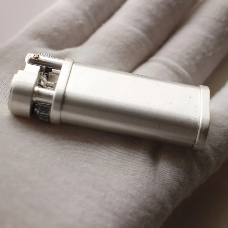 Hot Selling Personalized Retro Cigarette Lighter Grinding Wheel Ancient Silver Bronze Lighter Smoking Accessories Gift