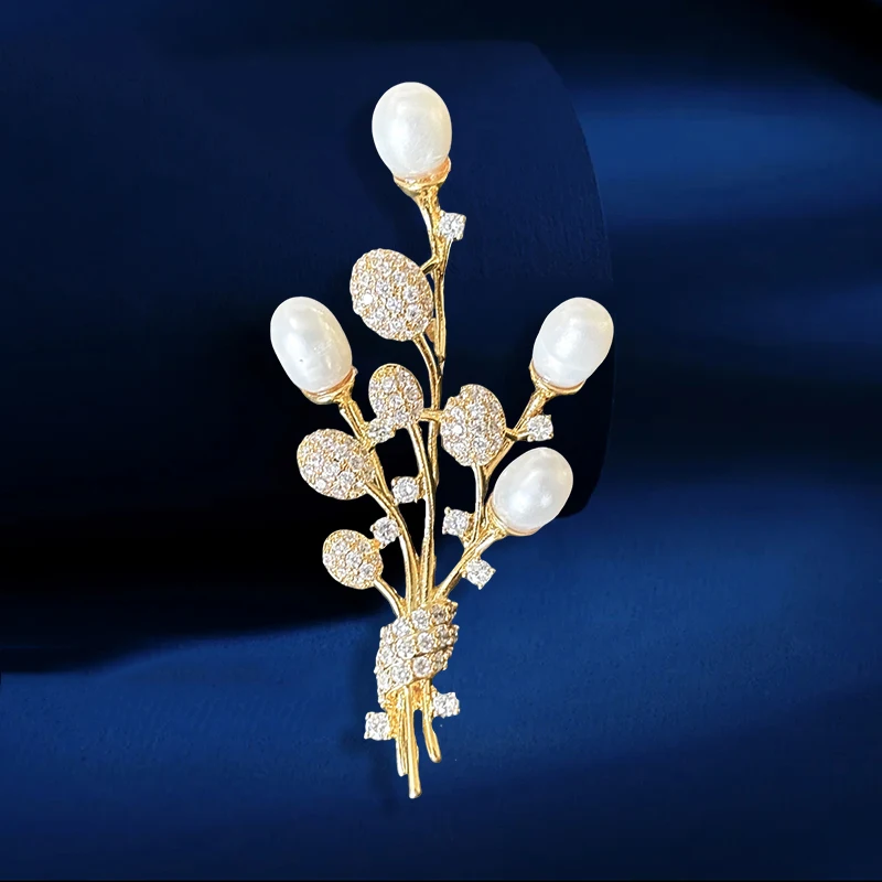 

Elegant Handmade Freshwater Pearl Flower Bud Brooch Delicate Zircon Bouquet Corsage for Women's Broche Sweater Coat Accessory