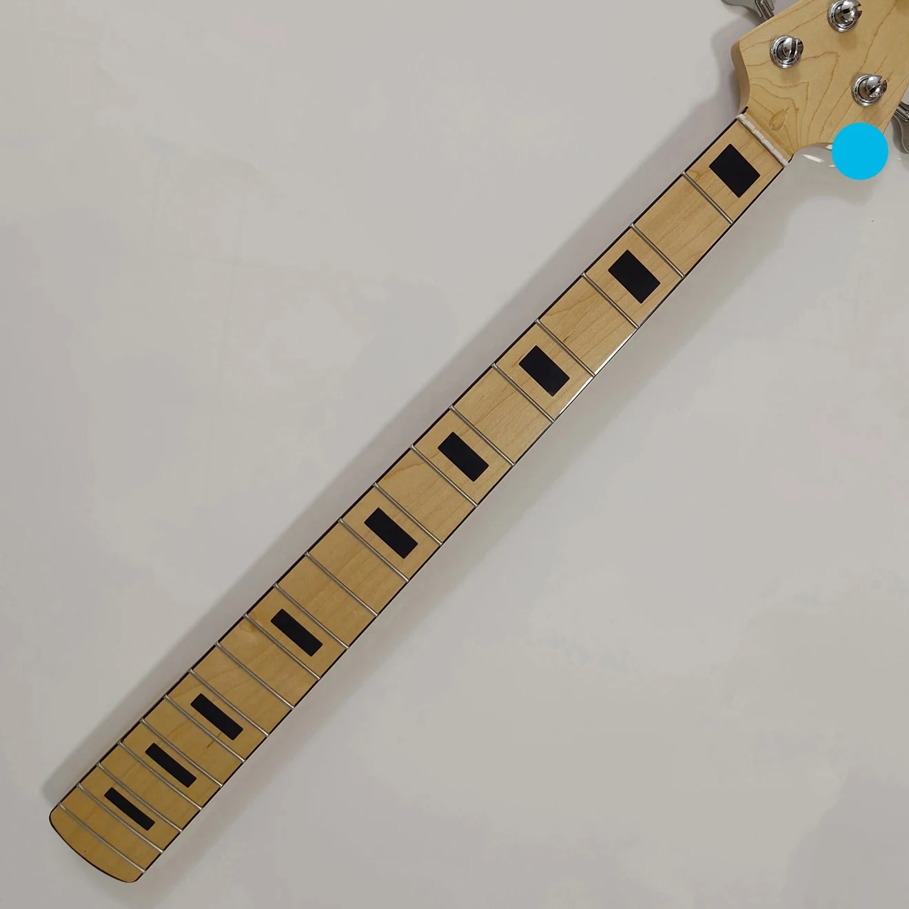 

5 String Electric Bass Guitar Neck with Locking Tuners 20 Fret Maple for FD 5 String Bass Guitar Replacement Parts