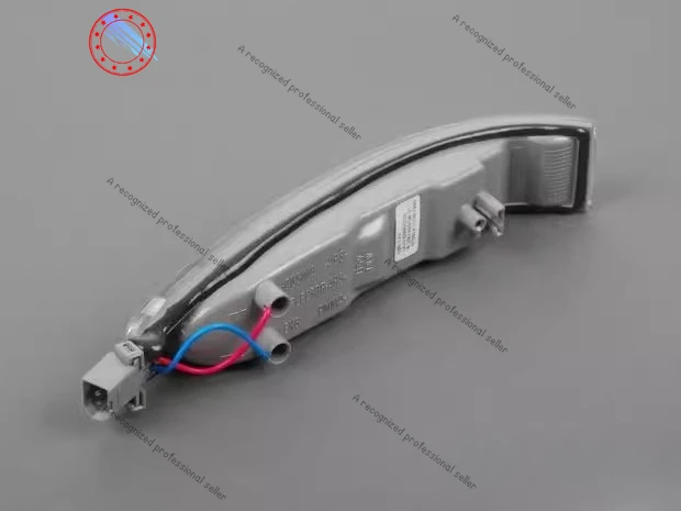 

Suitable for Mercedes-Benz old W209CLK200CLK280CLK350CLK240CLK320 reversing mirror light signal light
