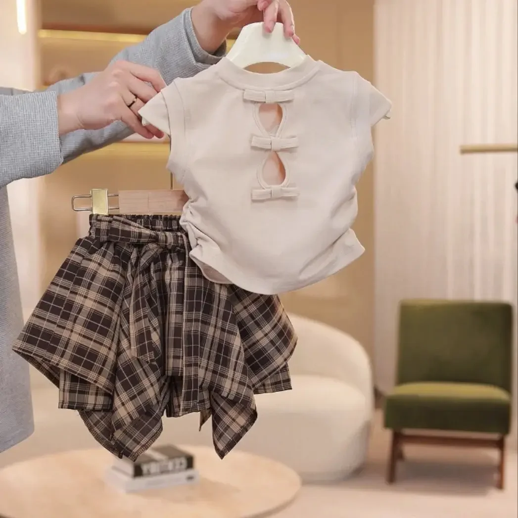 

Baby Girl 2026 Summer Fashion Set Short-Sleeved T-Shirt And Flower Bud Shorts Casual 2-Piece Children's Outfit