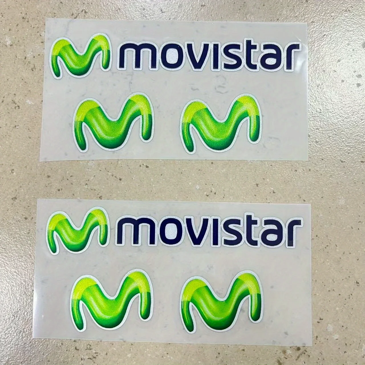 

Наклейки на автомобиль Movistar Green Wave, темно-серые ПВХ-стикеры с логотипом, самоклеящиеся, легко наносятся и снимаются, для заднего бампера