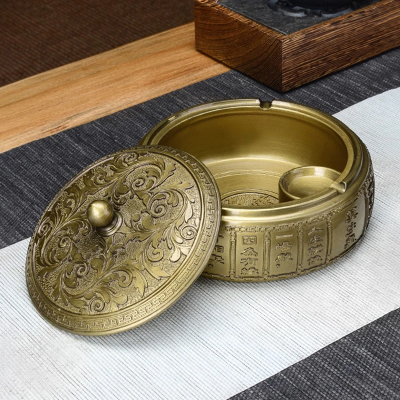 

Retro Ashtray With Lid Office Windproof Design Resin Tea Table Ashtray Home Creative Personalized And Trendy Decorative Items