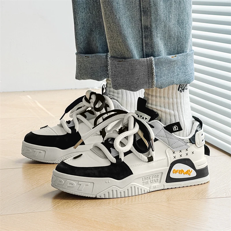 

Men's Thick Sole Casual Shoes Four Seasons new Korean Versatile Trendy Soft Sole Outdoor Walking Shoes Youth Fashion Board Shoes