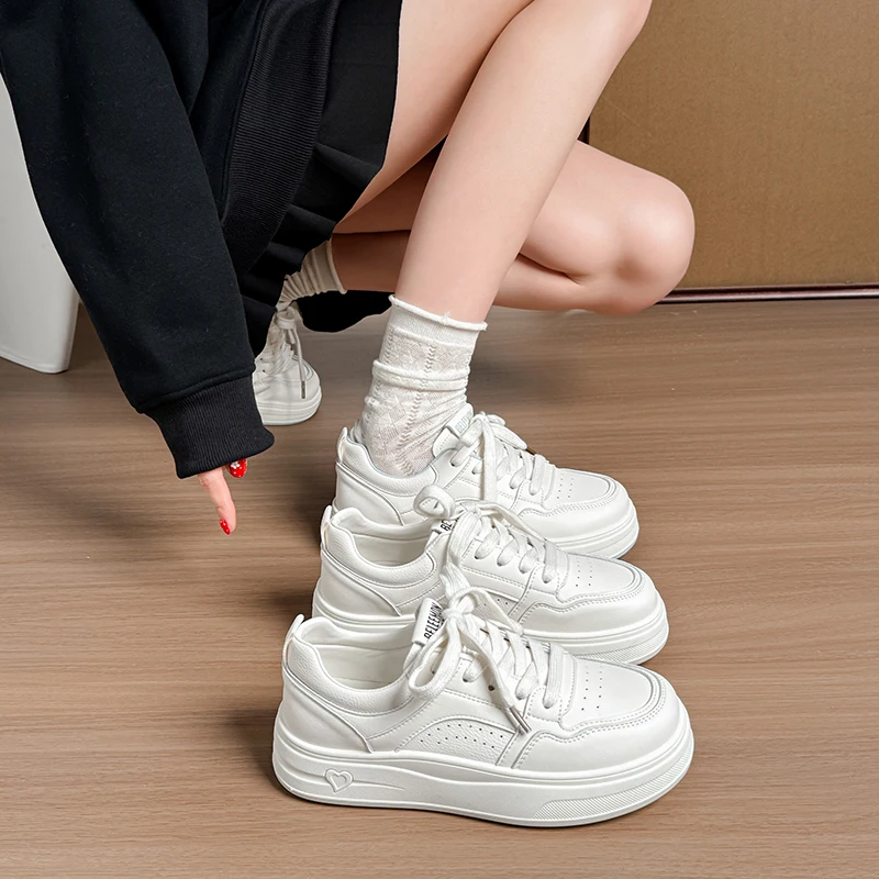 

2026 Thick Soled New Trendy Casual Versatile Fashion Low Cut Sports Women's Shoes Lightweight Anti Slip Sports Board Shoes