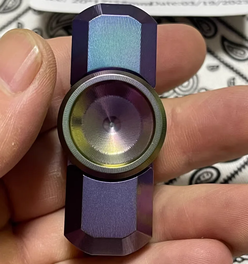 Used EDC NJT nebu2.0xl wu rainbow Fingertip gyroscope Decompression toys