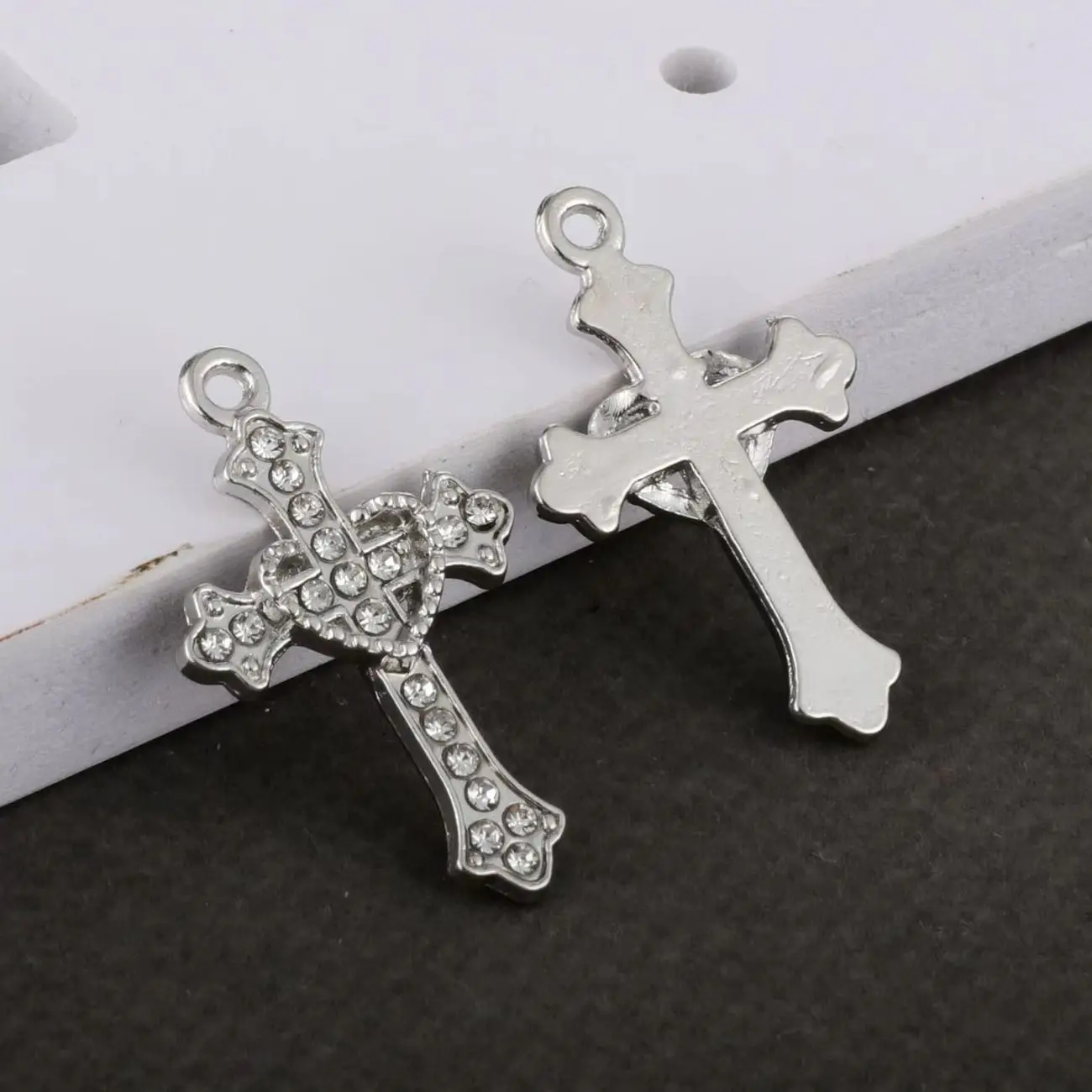 20Pcs Heart Cross Pendants Rhinestone Holy Spiritual Blessed Cross Religious Charms for DIY Making Jewelry Accessories ﻿