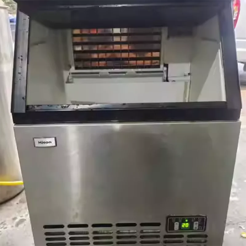 

Factory Commercial Industrial Ice Maker Machine Direct Cooling Ice Block Cube Maker