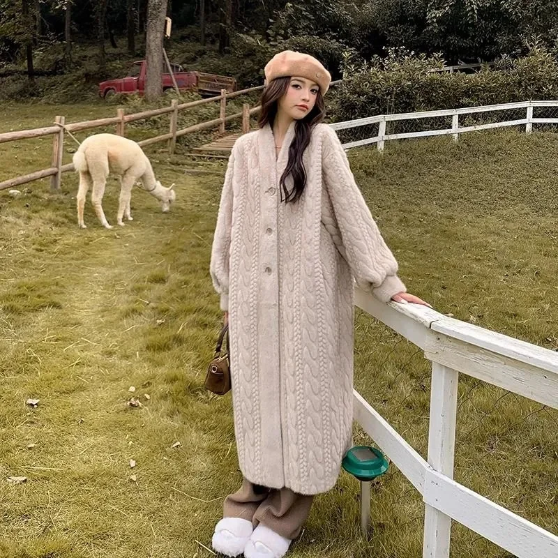 Environmentally Friendly fur Women Coat Autumn/Winter 2025 New Loose Mink fur Coat Fried Dough Twists Thickened Long Solid Color