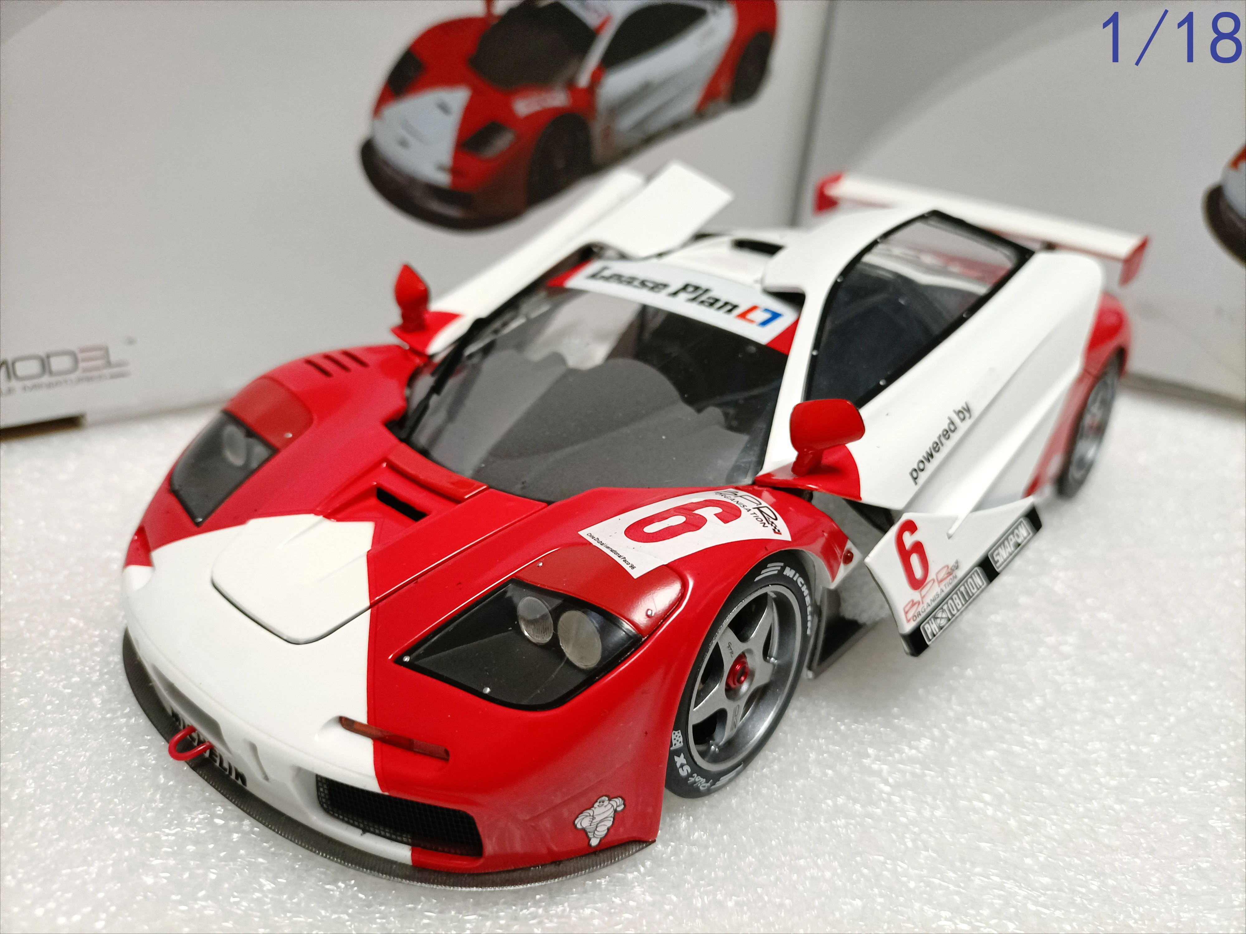 TSM 1/18 MCRL Racing Car Model F1 GTR Zhuhai BPR 1996 Marlboro Color Collection Memorial Gift Ornament Home