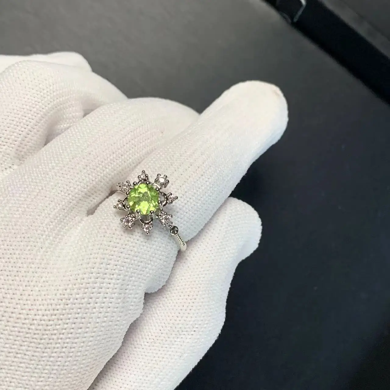 HEYYA STONE Flower Natural Peridot Ring For Women 925 Silver Plated Simple Fine Jewelry Stone Gemstone Classic Style