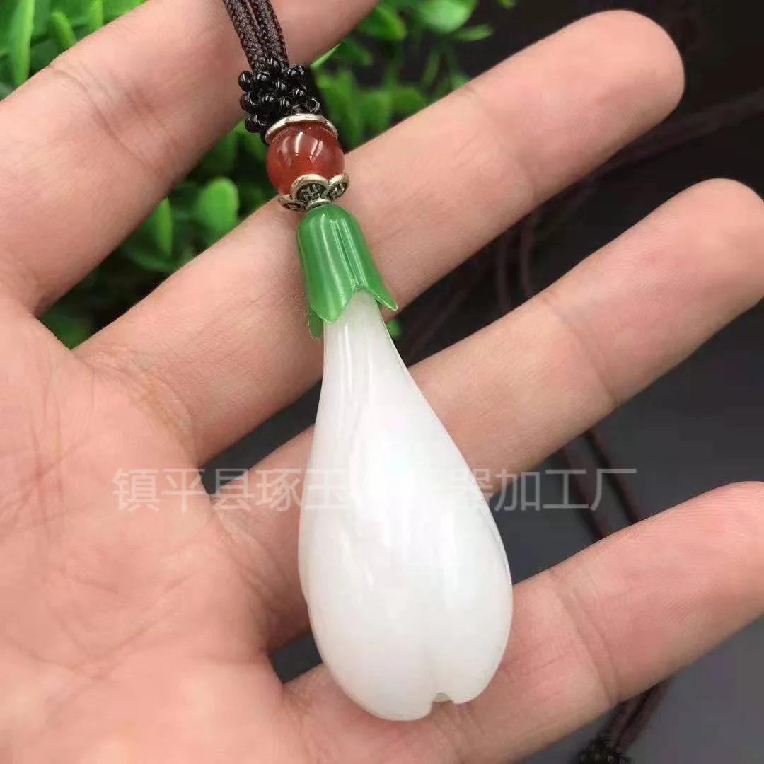 

Оптовая продажа с фабрики Синьцзян золотой нефрит белый нефрит магнолия кулон свитер цепочка нефритовый нефрит живой подарок поставка