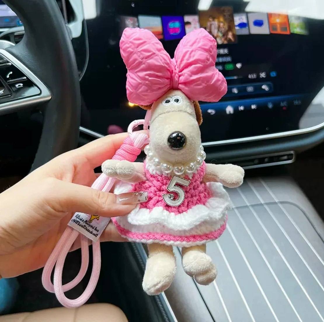 

New 2025 Elegant Thousand-Layer Cake Dresses Lace Top Car Key Buttons Puppy Puppy Car Keys Luxury Bag Accessories