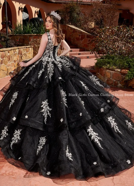 Vestido de quinceañera de princesa brillante, corsé con cuello en V exquisito, apliques de lentejuelas con cuentas, vestido de baile con volantes, 2024