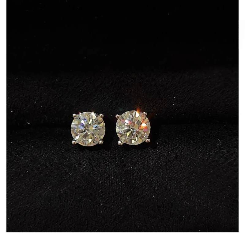 

Exquisite moissanite sterling silver plated 18K gold stud earrings single diamond four claw flash