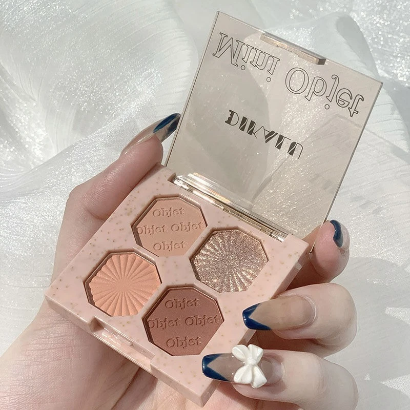 4色の新しいアイシャドウパレット |   ポータブルマット＆シマーハイライト |   長時間持続するナチュラルなデイリーメイクアップの必需品