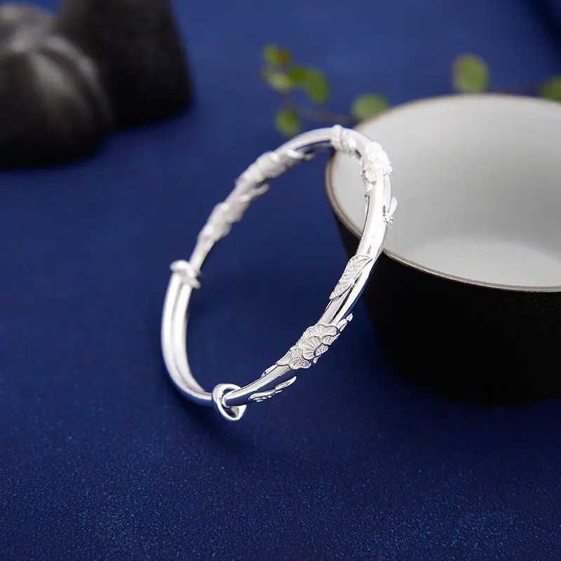 Chinesisches Retro-Push-Pull-Armband aus reinem Silber, geeignet für süße und elegante Mädchen, ein luxuriöses Geschenk für Freundinnen