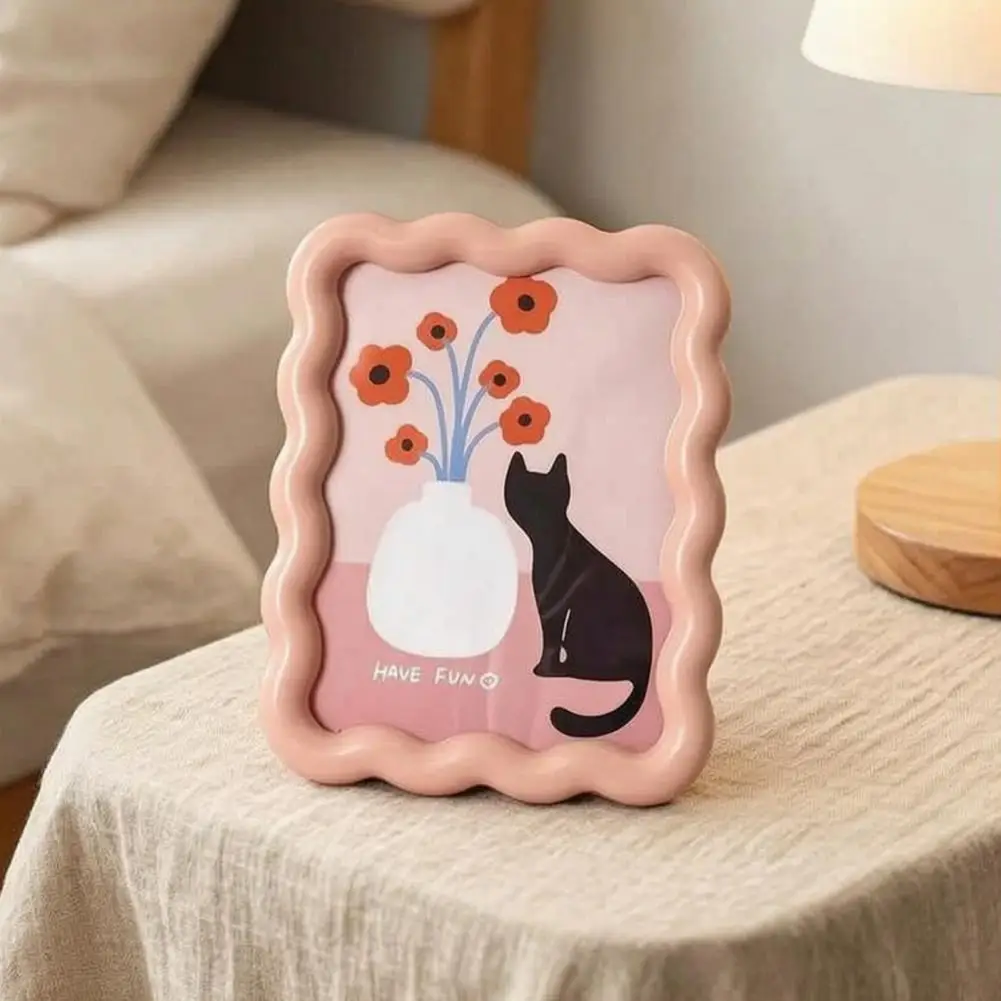 Colorful Scalloped 4 x 6 Picture Frame with Floral Cat Pattern Cream Style Curved Wavy Photo Frames for Desktop Home Decor