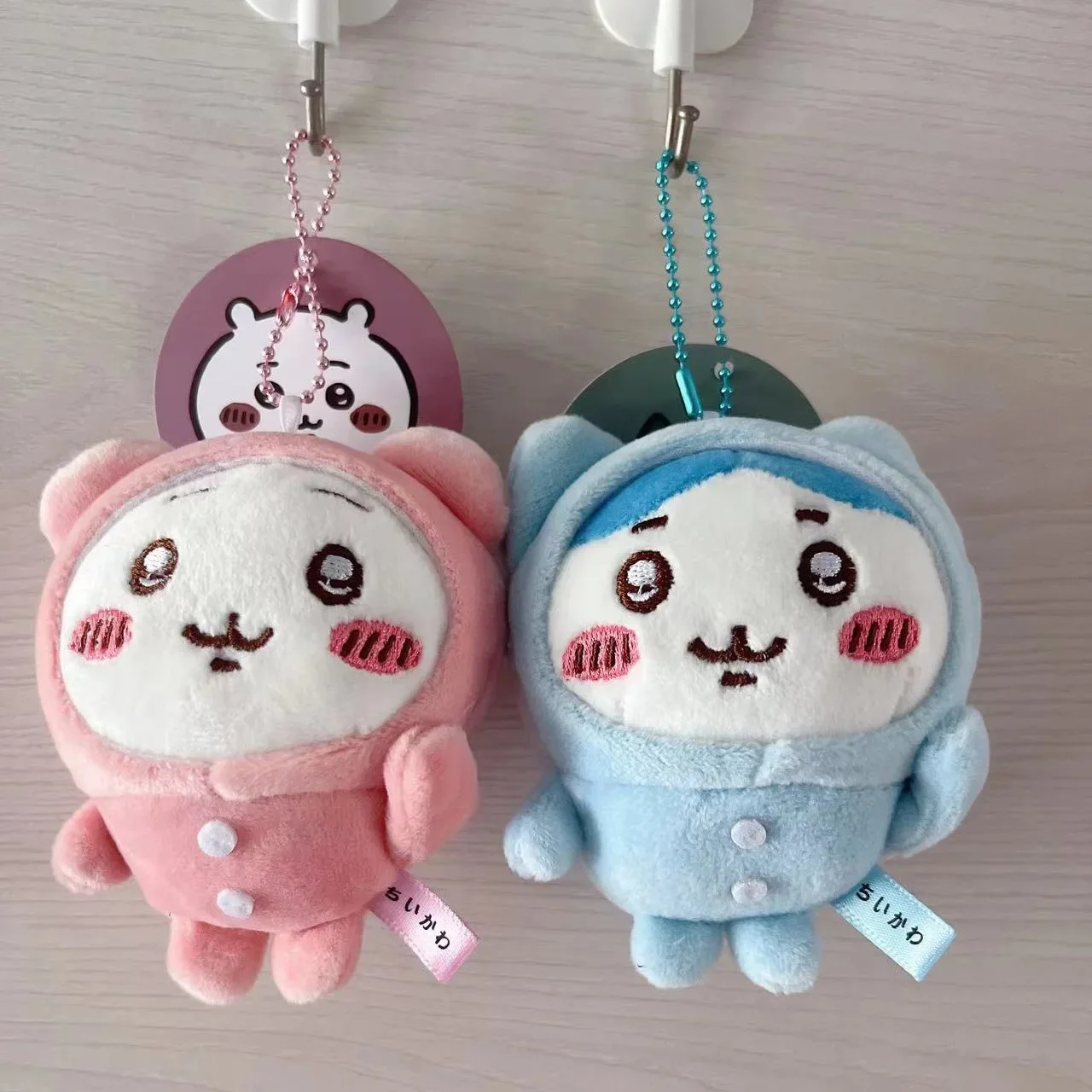 MINISO Chikawas Pyjamas Plüsch Anhänger Spielzeug Flauschige Puppe Gefüllte Kawaii Anime Figur Plushie Peluche Tasche Anhänger Für Kind Mädchen Geschenk