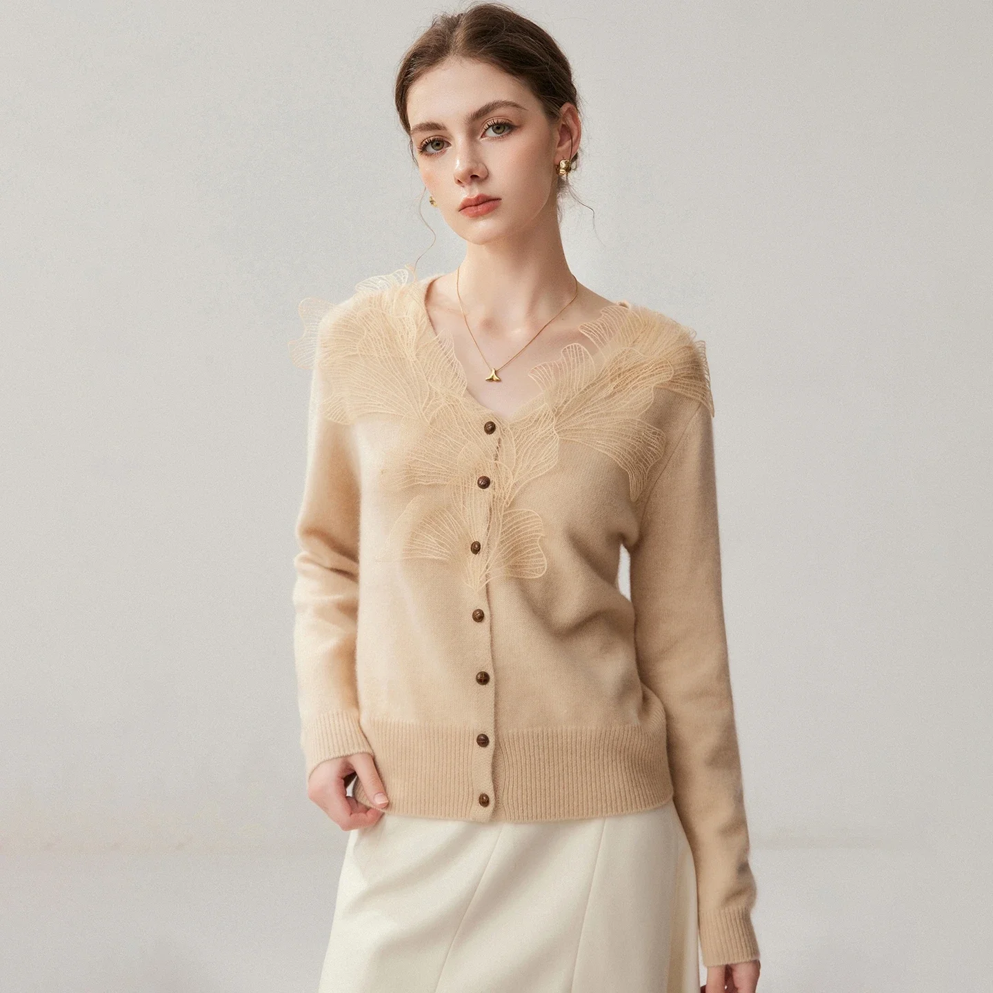Tcyeek Women's Sweater Cardigan Autumn Winter 100% Cashmere Sweater V-Neck Knit Clothing 3D Hollow Out Flower Patch Short Coat