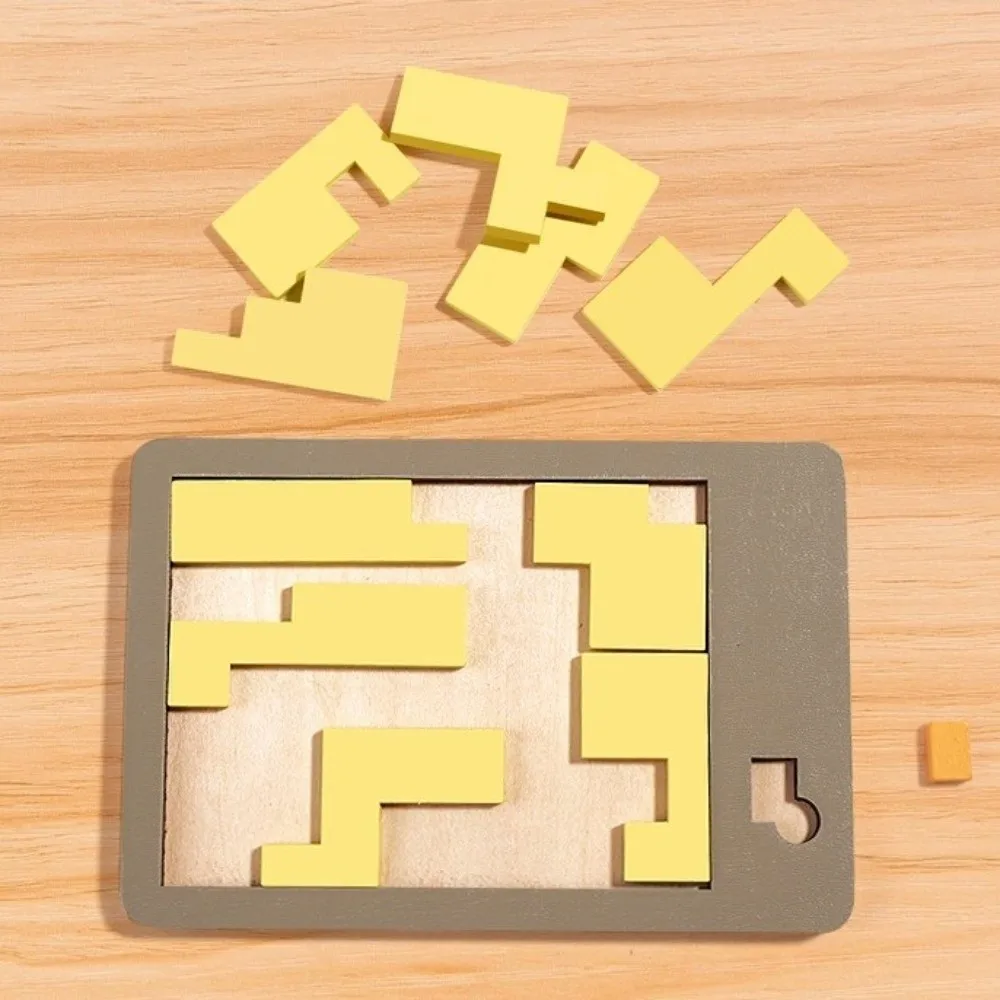 Puzzle triangolare di forma irregolare Formazione logica colorata Puzzle in legno Puzzle geometrici tridimensionali Montessori Educativi