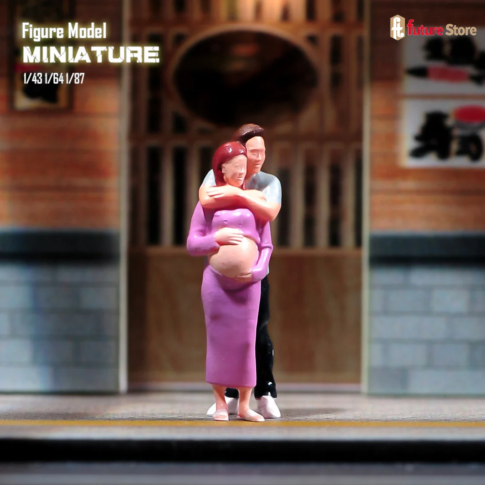 Miniature Figure 1/87 1/64 1/43 1/24 1/18 Take Photos Couple Pregnant Woman Holding Child Mother Dolls Scene Props Display Decor - Image 4