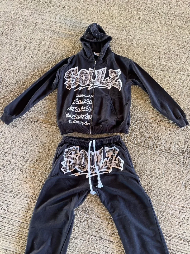 

Retro Gothic Y2K letter pattern men sportswear set European American fashion punk rock trend high street funny suit