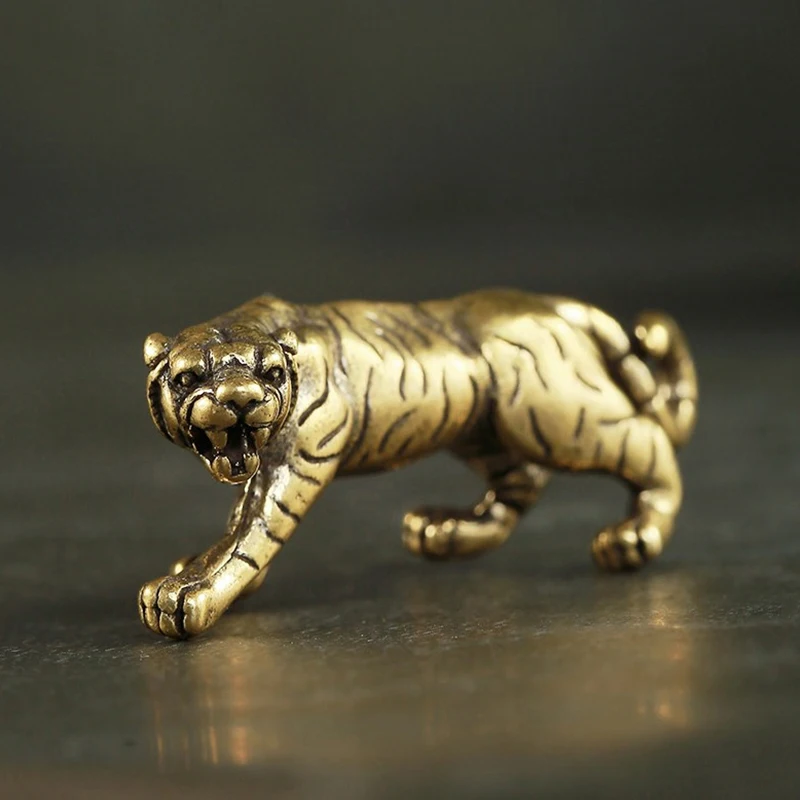 1pc Copper Tiger Small Ornaments Retro Brass Chinese Zodiac Animal Tiger Statue Figurines Keychains Pendants Antique Home Decor - Detail 1