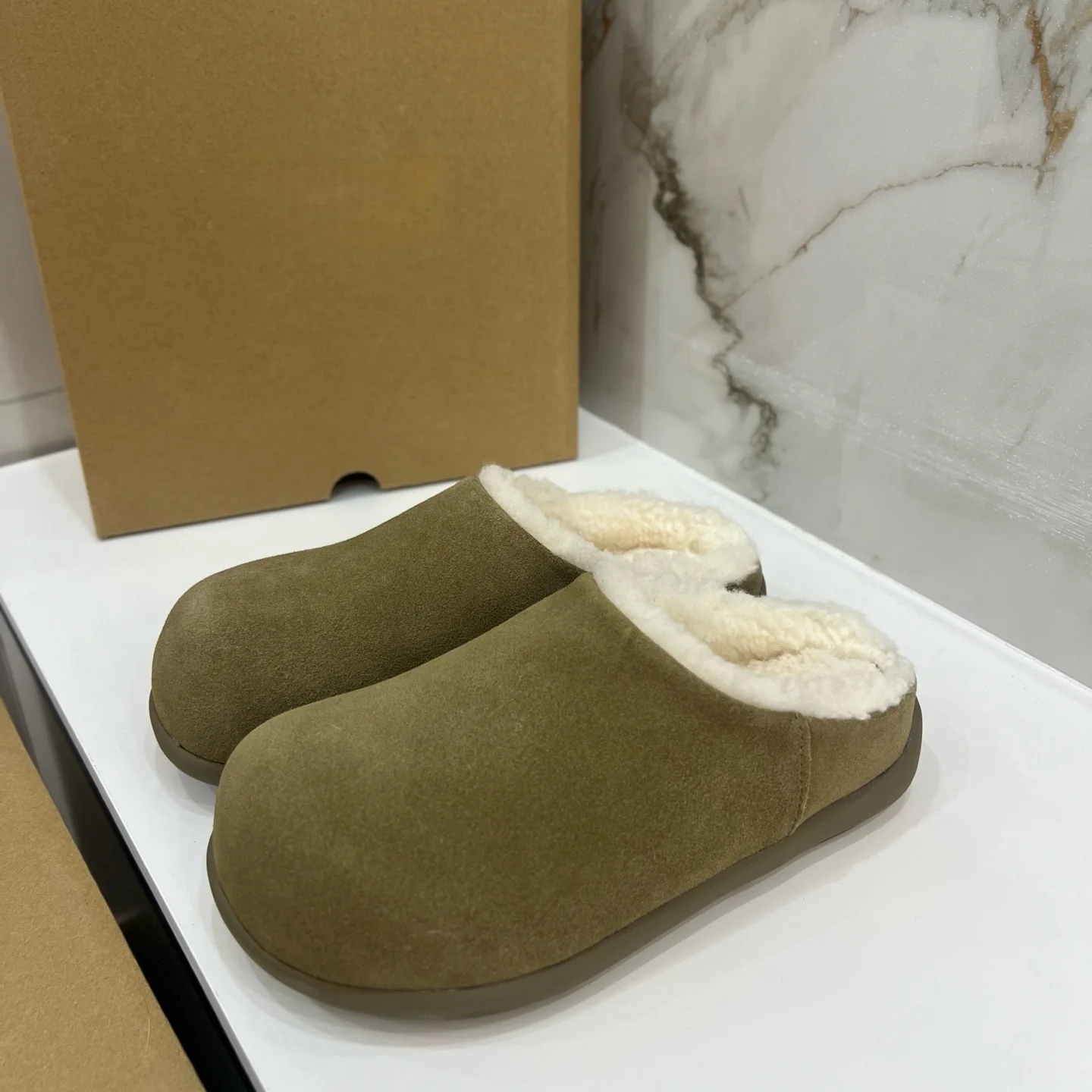 Botas femininas sapatos de pele para mulher tornozelo sapatos de inverno botas mujer elegantes botas de neve tendências femininas 2026 calçados de inverno feminino