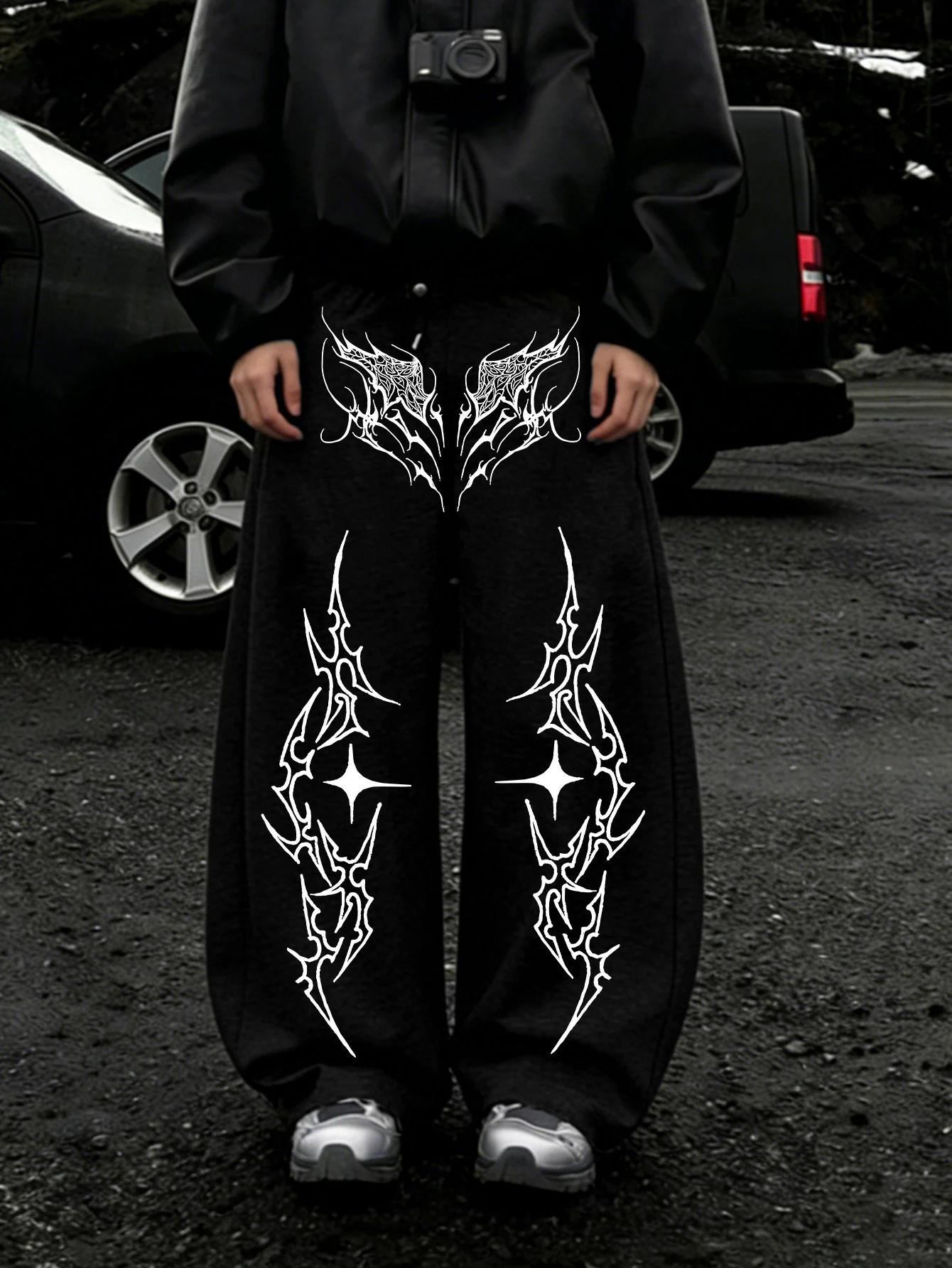 Men Y2K Dark Streetwear Sweatpants, Gothic Thorn Star Symmetrical Double Side Print Drawstring Loose Wide Leg Jogger Pants