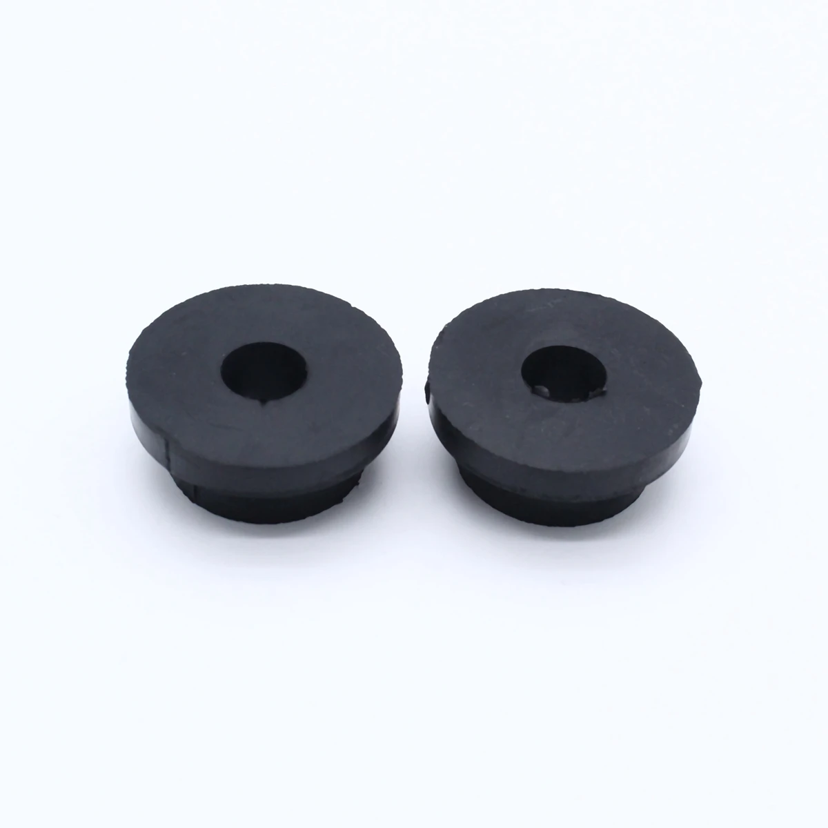 

572312 Radiator Mount Bushing Rubbers For Land Rover Defender 90 110 200Tdi 300Tdi 1990‑1998-FSM