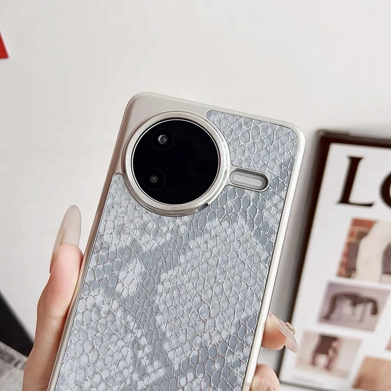 ポコ F7 プロケース Xiaomi POCO F7 ウルトラ F7Pro 5 グラムレザーシリコンハードカバー電気メッキフレームシェル耐衝撃バンパー