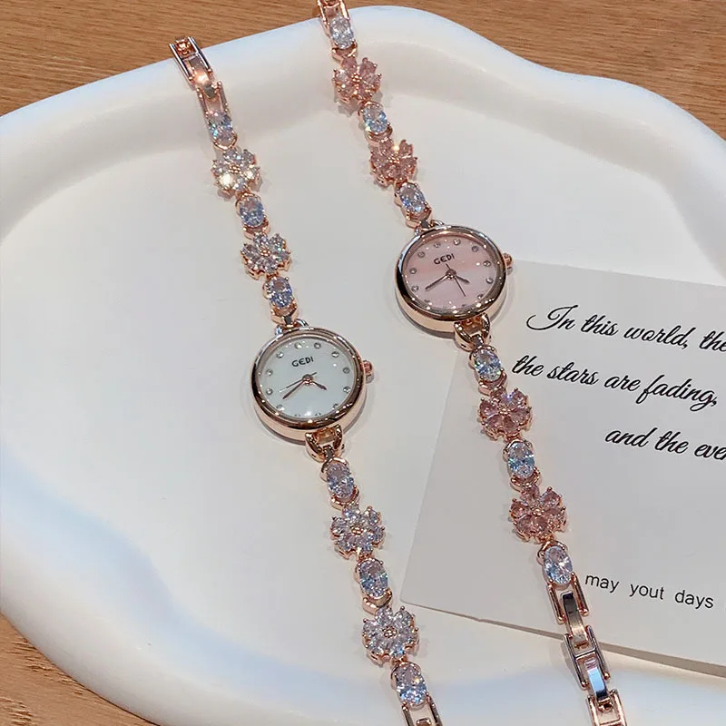2025 New Elegant Student Crystal Ladies Bracelet Watch Fashion Waterproof Personalized Quartz Watch Light Luxury Birthday Gift