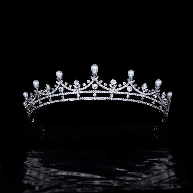 ByI New Fashion Exquisite Pearl Sparkling Crown Princess Jewelry Suitable for Wedding Bridal Travel Ball Tiara Birthday Gift H76