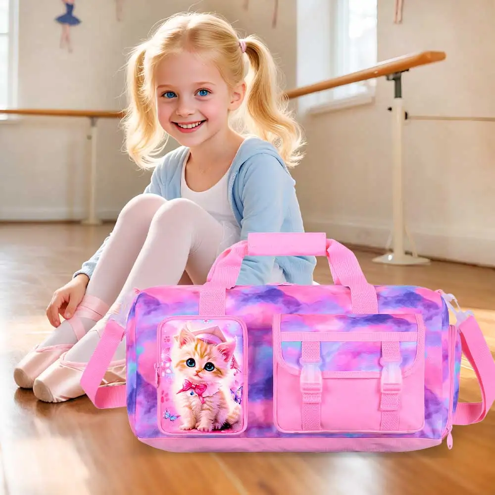 子供用、猫柄のバレエダンス用ダッフルバッグ。シューズ収納スペース付きで、ジムや旅行にも使える。ティーン向けの週末旅行やスポーツ用ハンドバッグ。